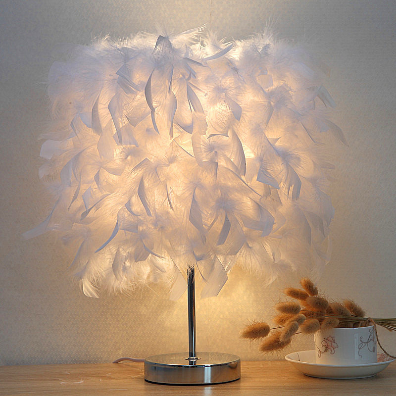 Feathers table lamp